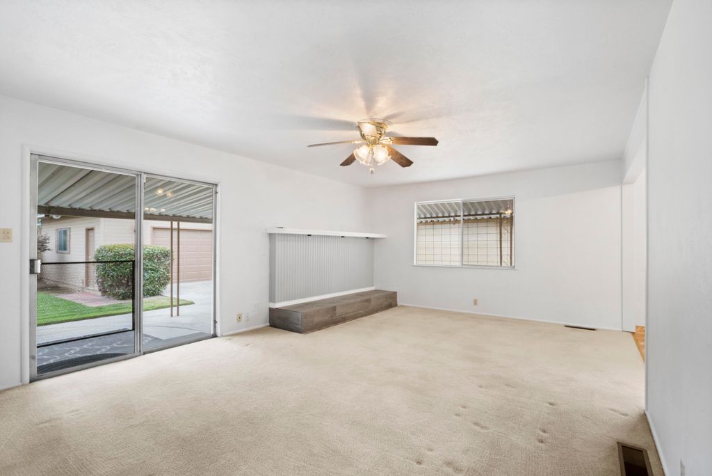 Image 15 of property listing at 131 E Gail Avenue, Tulare, CA 93274