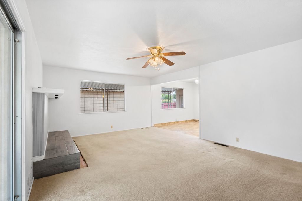 Image 16 of property listing at 131 E Gail Avenue, Tulare, CA 93274