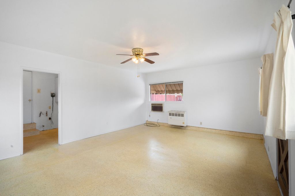 Image 26 of property listing at 131 E Gail Avenue, Tulare, CA 93274