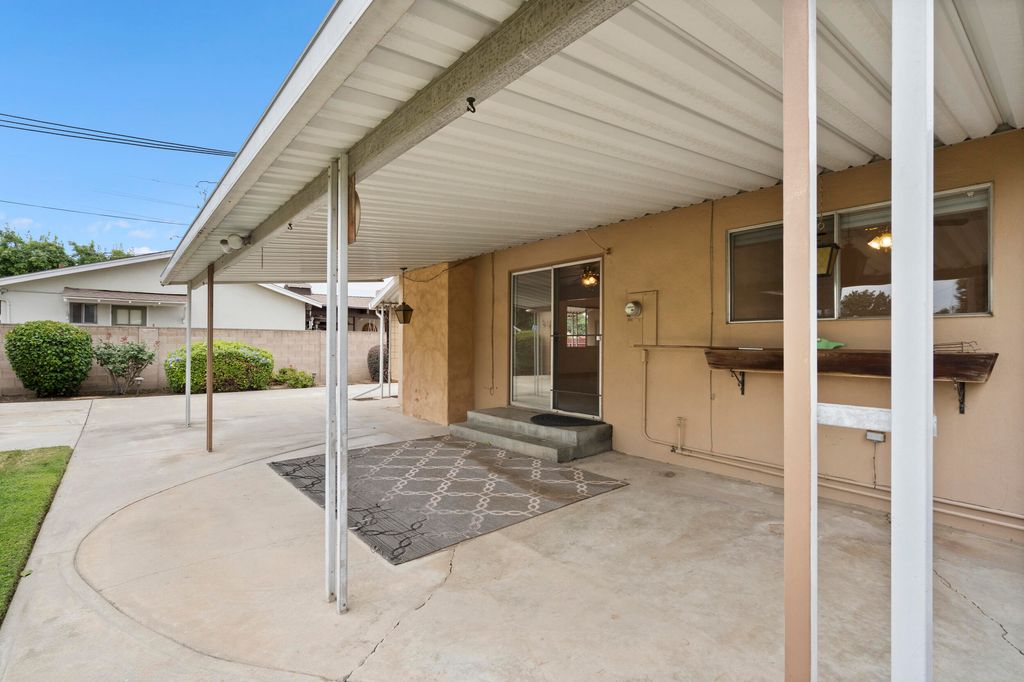 Image 34 of property listing at 131 E Gail Avenue, Tulare, CA 93274