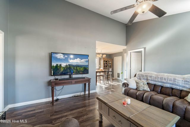 601 Cannon Court, Hubert, NC 28539