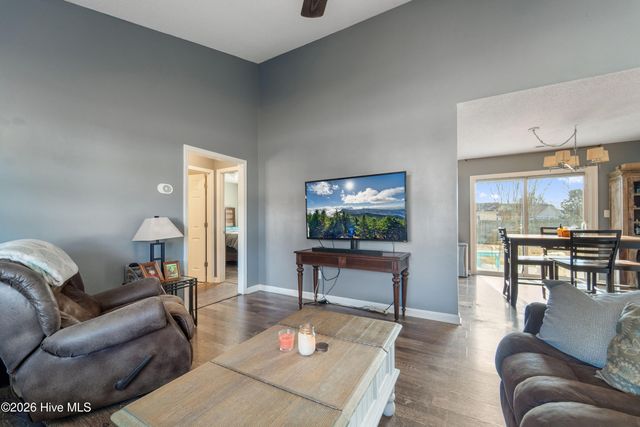 601 Cannon Court, Hubert, NC 28539