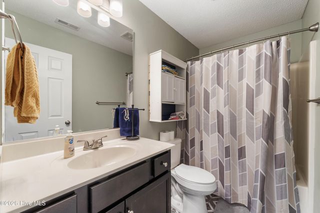 601 Cannon Court, Hubert, NC 28539