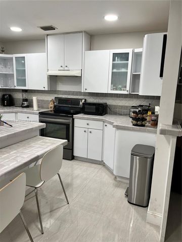 6284 SW 26th St 0, Miami, FL 33155