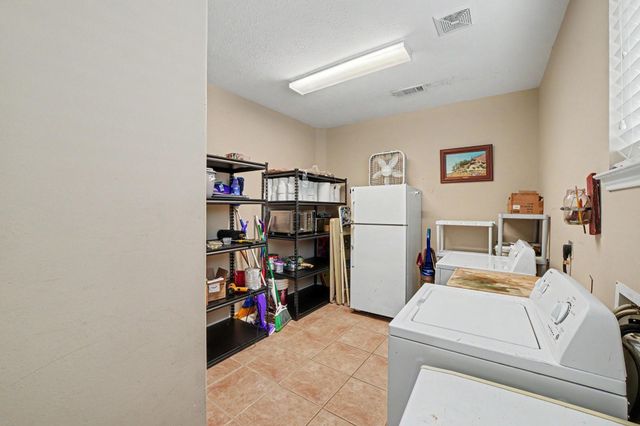 12807 Rocky Briar Lane, Tomball, TX 77377