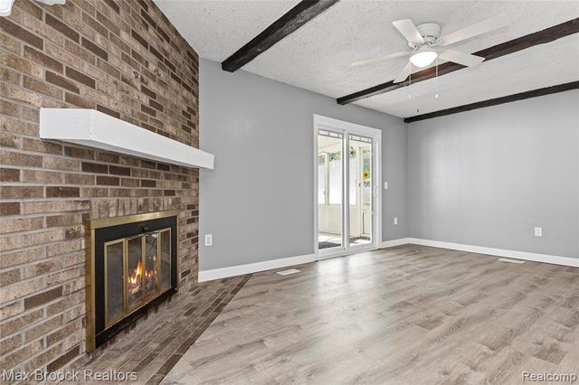 29293 Riveroak Drive, Romulus, MI 48174