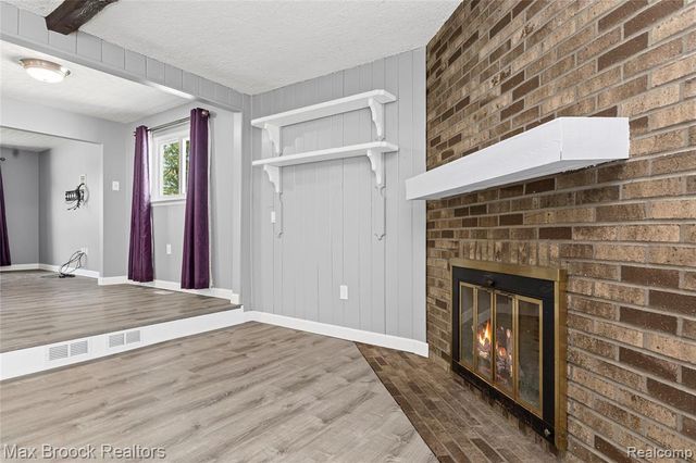 29293 Riveroak Drive, Romulus, MI 48174
