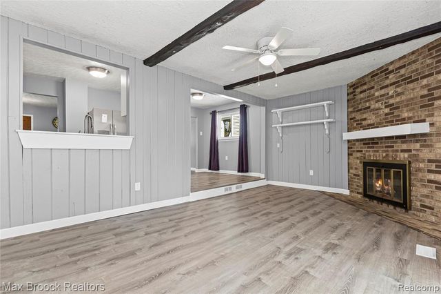 29293 Riveroak Drive, Romulus, MI 48174