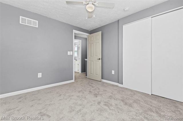 29293 Riveroak Drive, Romulus, MI 48174