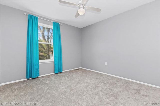 29293 Riveroak Drive, Romulus, MI 48174
