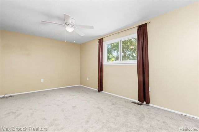 29293 Riveroak Drive, Romulus, MI 48174