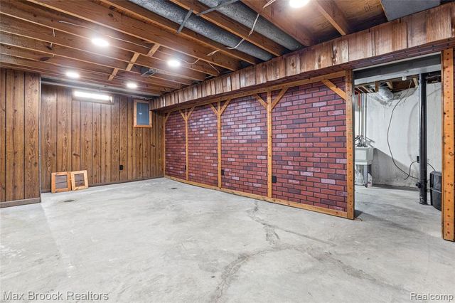 29293 Riveroak Drive, Romulus, MI 48174