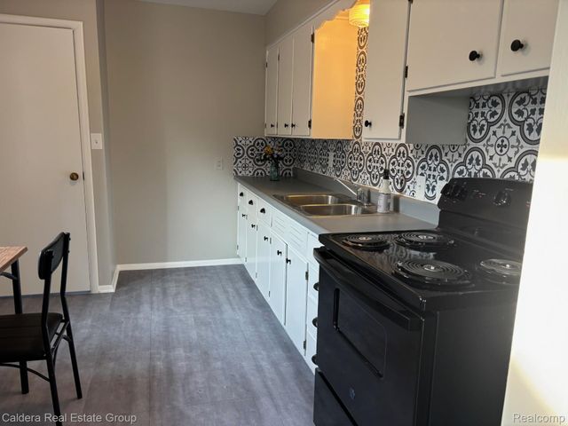 1506 Pettibone Avenue, Flint, MI 48507