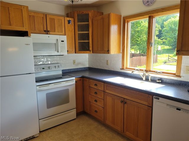 3779 S Hametown Road, Norton, OH 44203