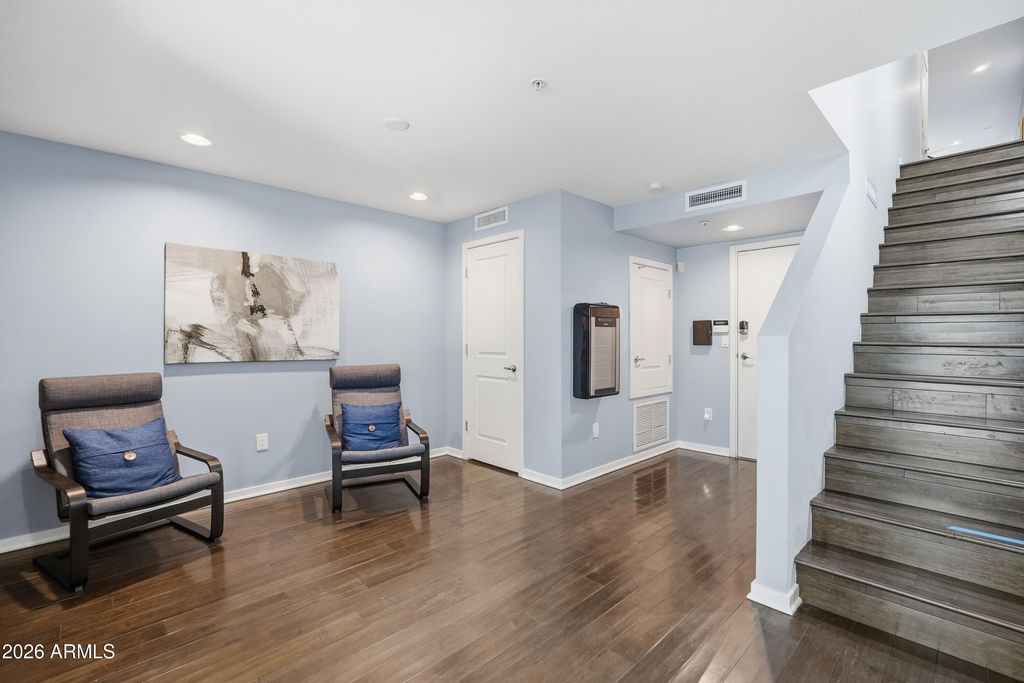 525 W LAKESIDE Drive 124, Tempe, AZ 85281 — photo 4