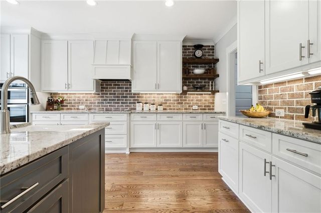 180 Laurel Ridge Lane, Ball Ground, GA 30107