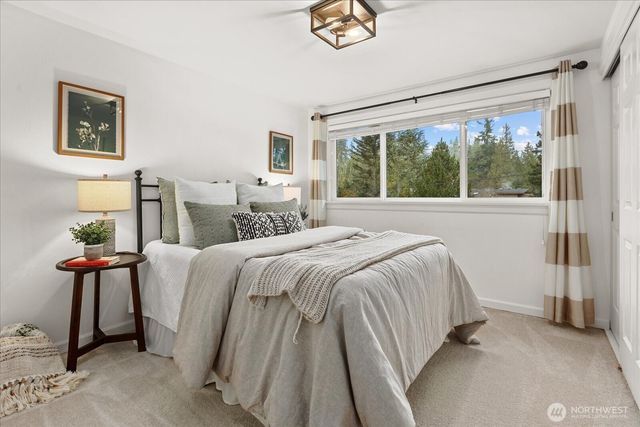 9424 235th Place SW, Edmonds, WA 98020