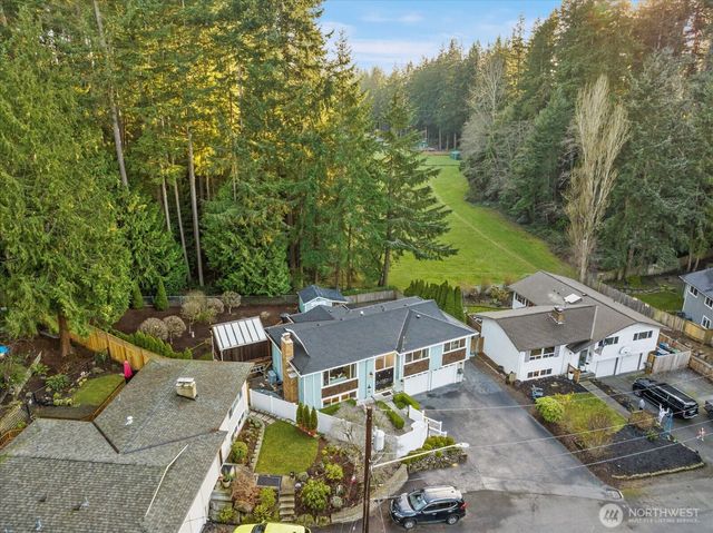 9424 235th Place SW, Edmonds, WA 98020