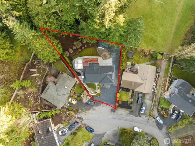9424 235th Place SW, Edmonds, WA 98020
