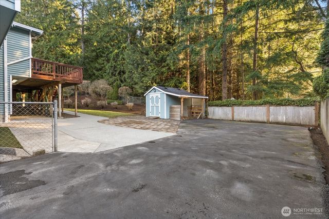 9424 235th Place SW, Edmonds, WA 98020