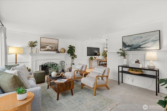 9424 235th Place SW, Edmonds, WA 98020