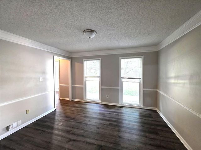 12618 W 69th Street, Shawnee, KS 66216
