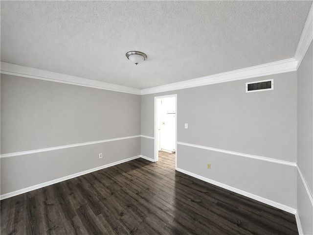 12618 W 69th Street, Shawnee, KS 66216