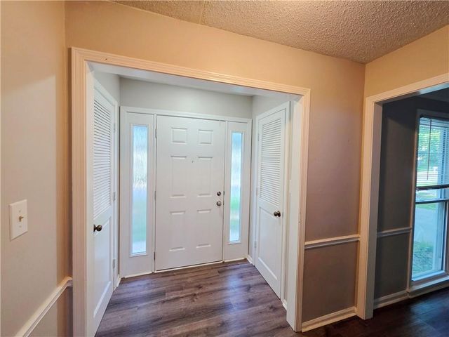 12618 W 69th Street, Shawnee, KS 66216