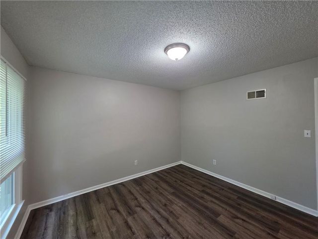 12618 W 69th Street, Shawnee, KS 66216