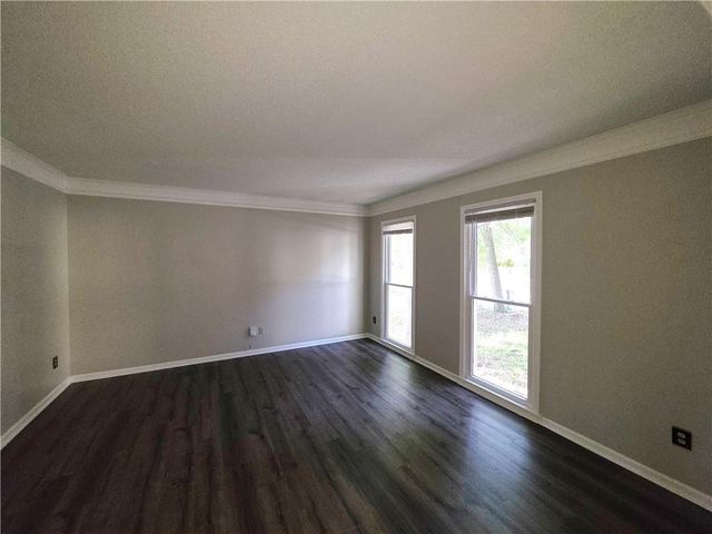 12618 W 69th Street, Shawnee, KS 66216