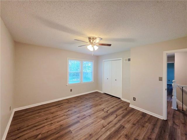 12618 W 69th Street, Shawnee, KS 66216