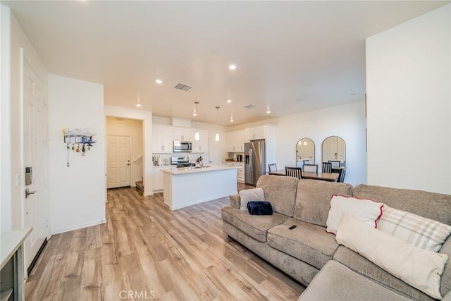 214 Bonita Lane, Rialto, CA 92376