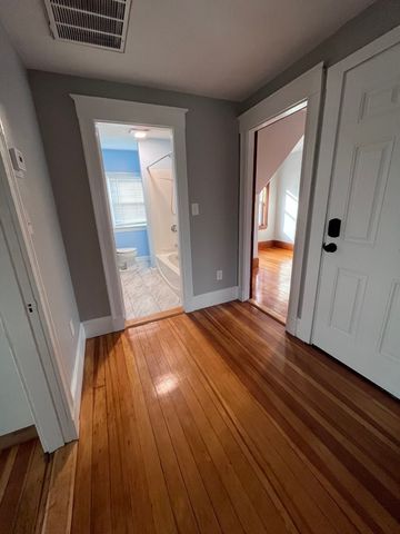 49 Phillips Ave 3, Norwood, MA 02062