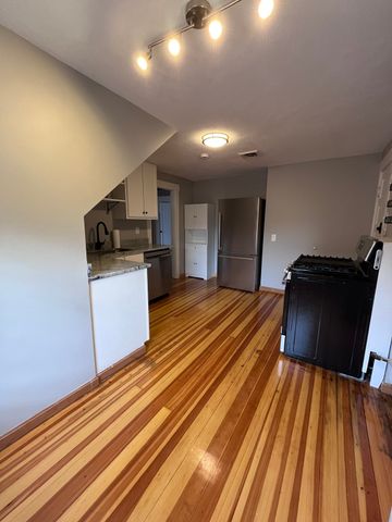 49 Phillips Ave 3, Norwood, MA 02062