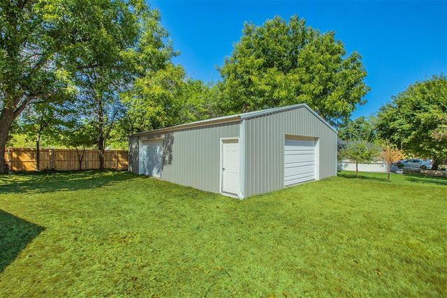1149 N Triple X Road, Choctaw, OK 73020