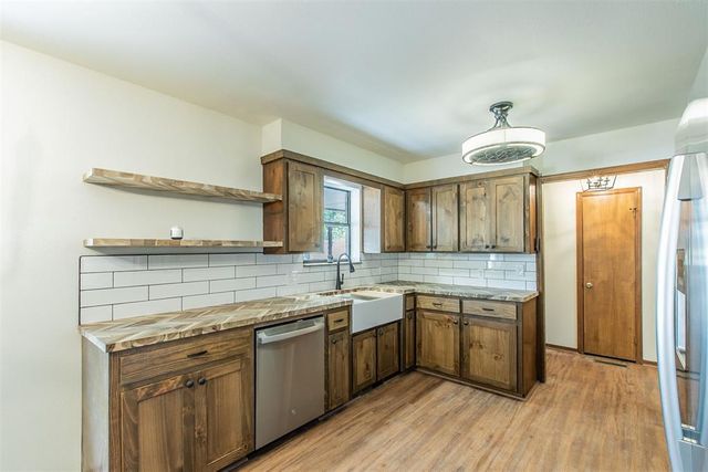 1149 N Triple X Road, Choctaw, OK 73020