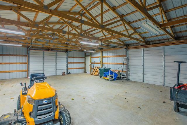 1149 N Triple X Road, Choctaw, OK 73020