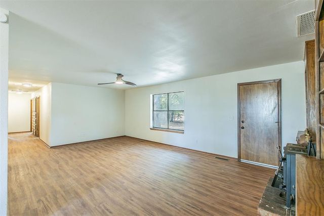 1149 N Triple X Road, Choctaw, OK 73020