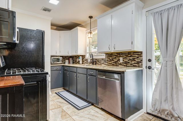 100 Birch Drive, Lafayette, LA 70506