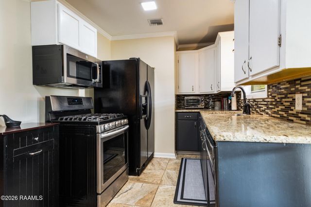 100 Birch Drive, Lafayette, LA 70506