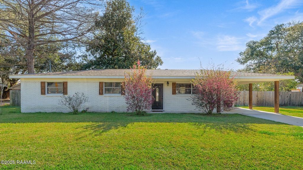 100 Birch Drive, Lafayette, LA 70506