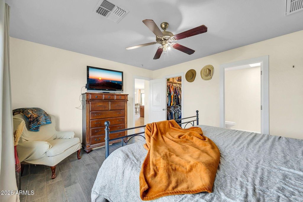 Image 16 of property listing at 8912 N JOHNSON Court, Maricopa, AZ 85139