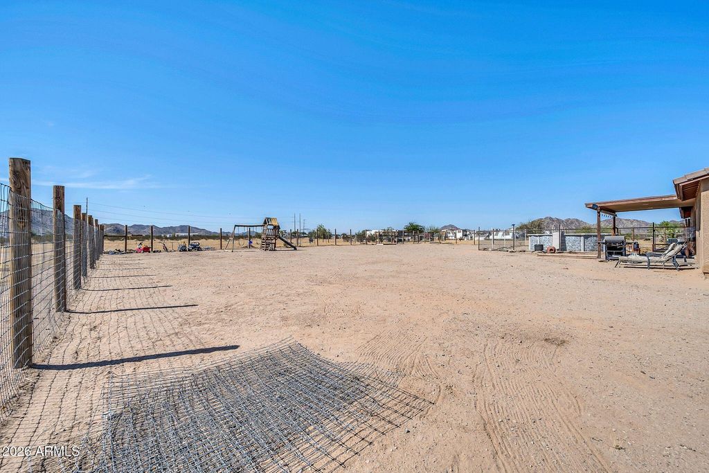 Image 30 of property listing at 8912 N JOHNSON Court, Maricopa, AZ 85139