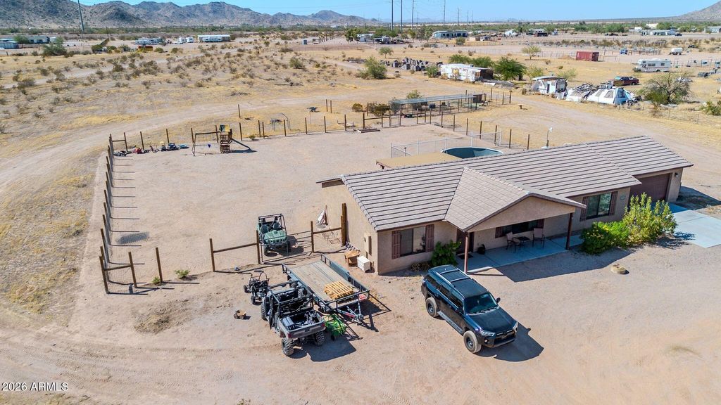 Image 35 of property listing at 8912 N JOHNSON Court, Maricopa, AZ 85139