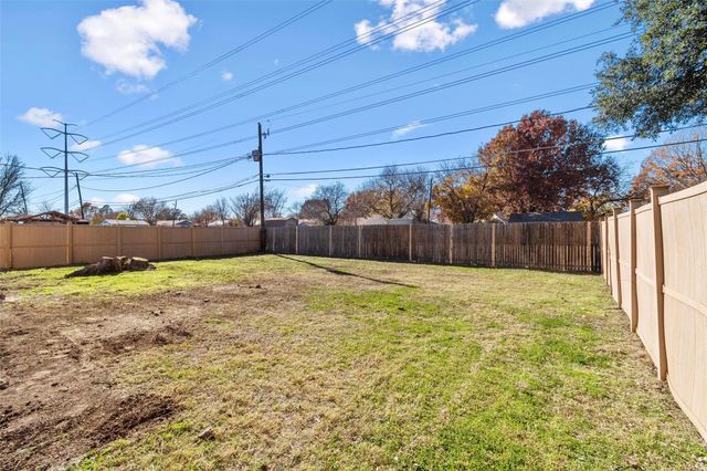 5326 Creek Valley Drive, Arlington, TX 76018
