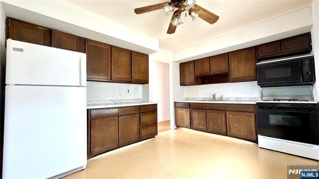 9104 3rd Avenue, North Bergen, NJ 07047