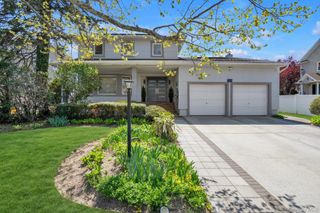 700 Sherwood Street, North Woodmere, NY 11581