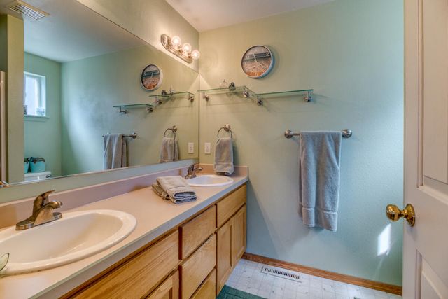 20781 Amber Way, Bend, OR 97701