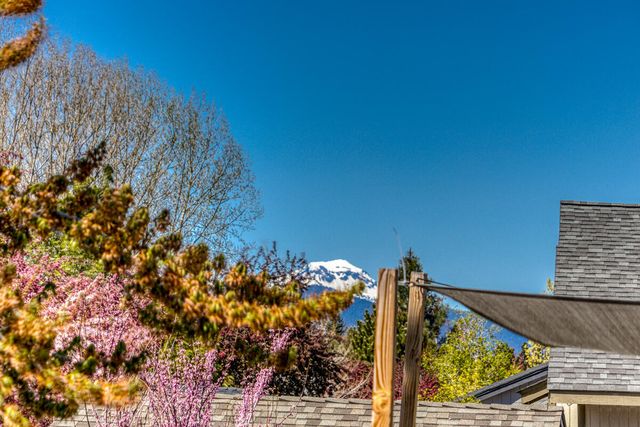 20781 Amber Way, Bend, OR 97701