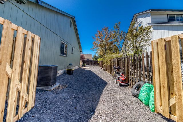 20781 Amber Way, Bend, OR 97701